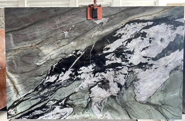 Cristallo Del Mare Quartzite Slabs