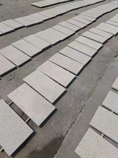 Буш-кованая гранитная брусчатка
