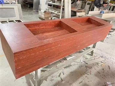 Красный травертин туалетный столик